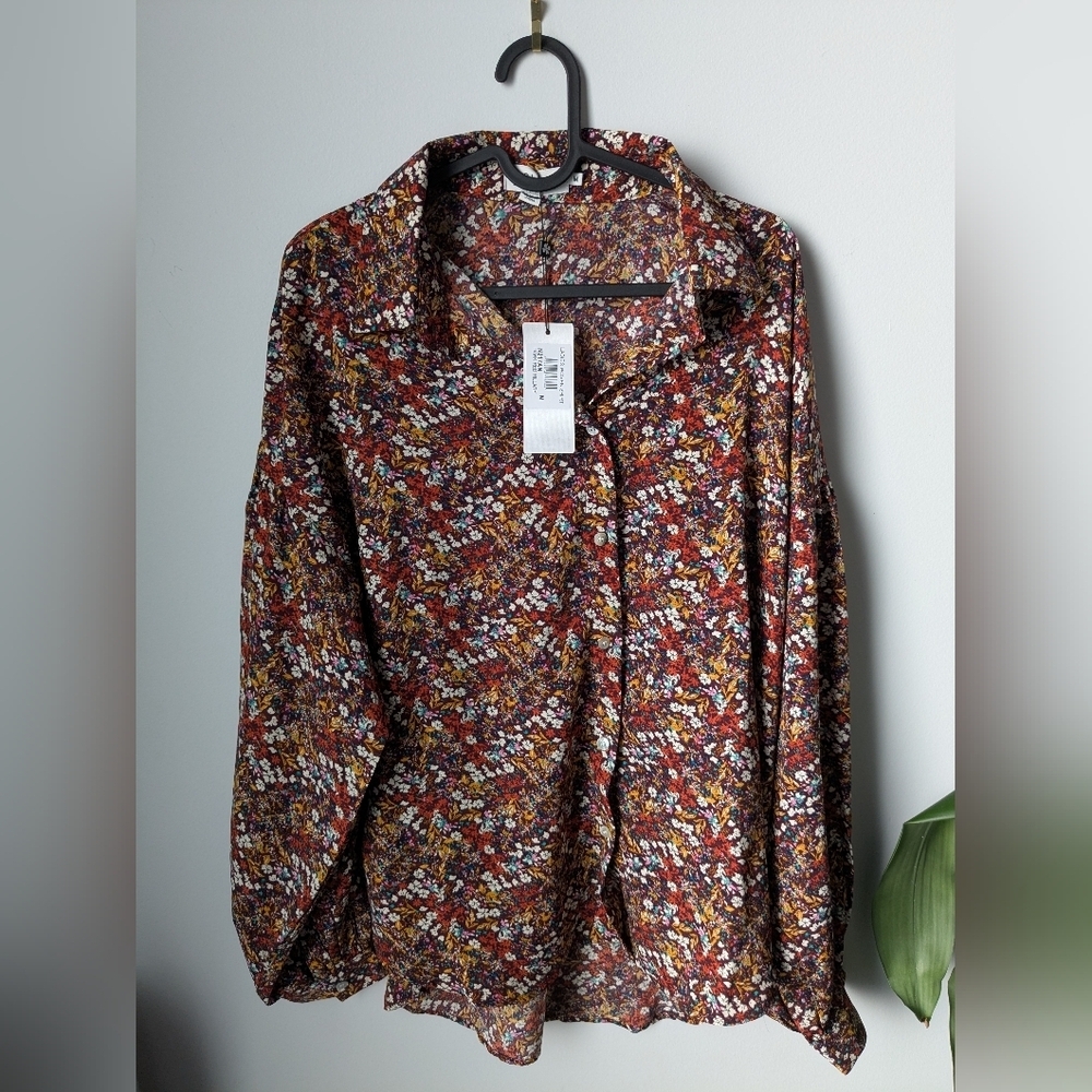 Molly Bracken Balloon Sleeve Button Up Blouse - size med.